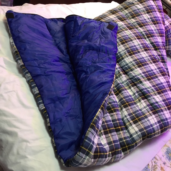 Stansport Plaid Sleeping Bag - Picture 1 of 8